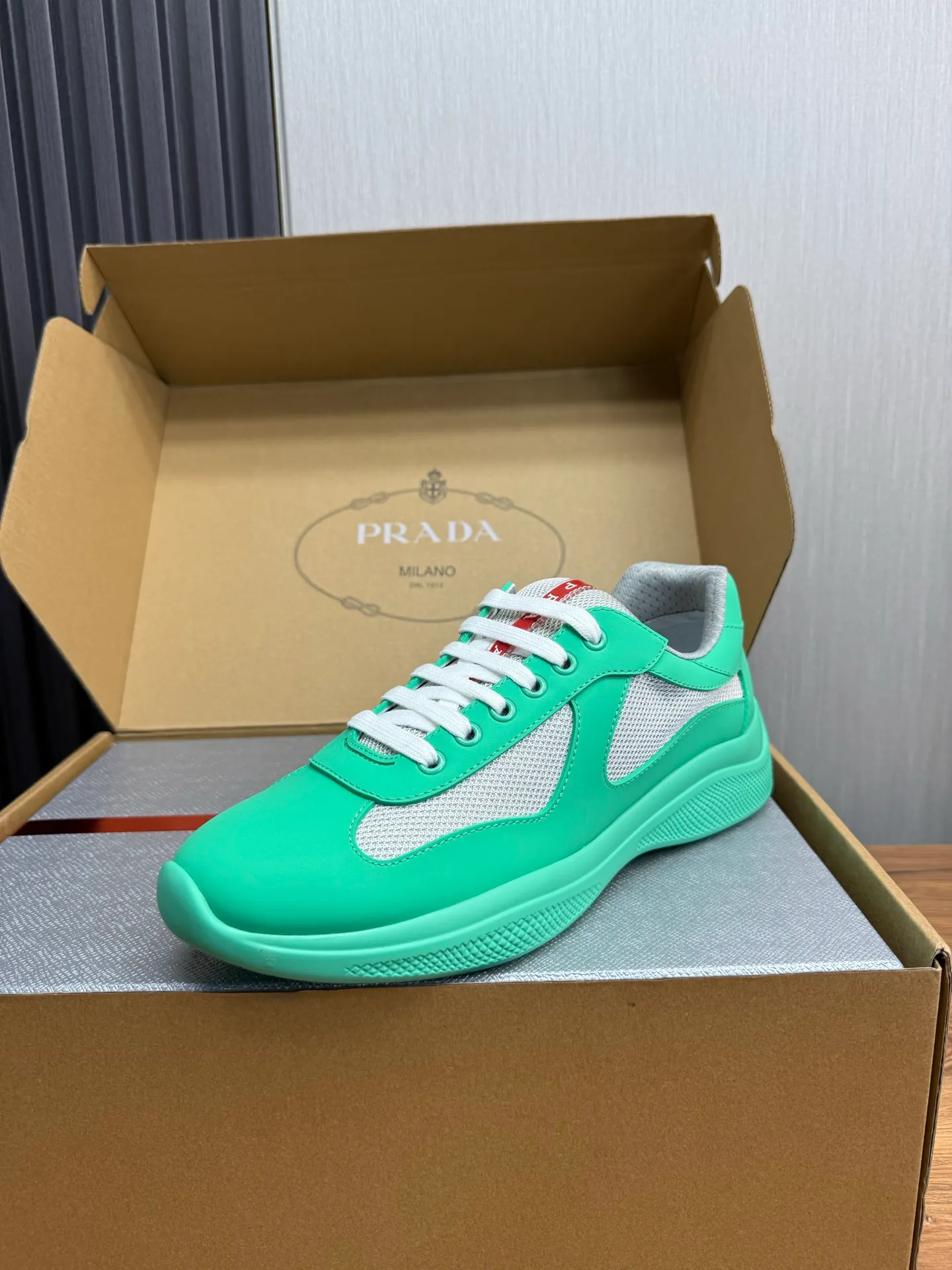 Men's shoes 640💰 [PRADA] Hot selling items🔥Must be recommended every day~~ Official website synchronized, 1:1 high quality shipments✔️ Imported cowhide fabric, rubber material + cowhide lining, original bottom, high-end airplane box packaging🎁 38-45 (38.45 custom-made, non-returnable)